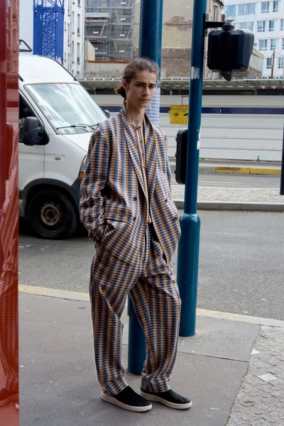 Look 12